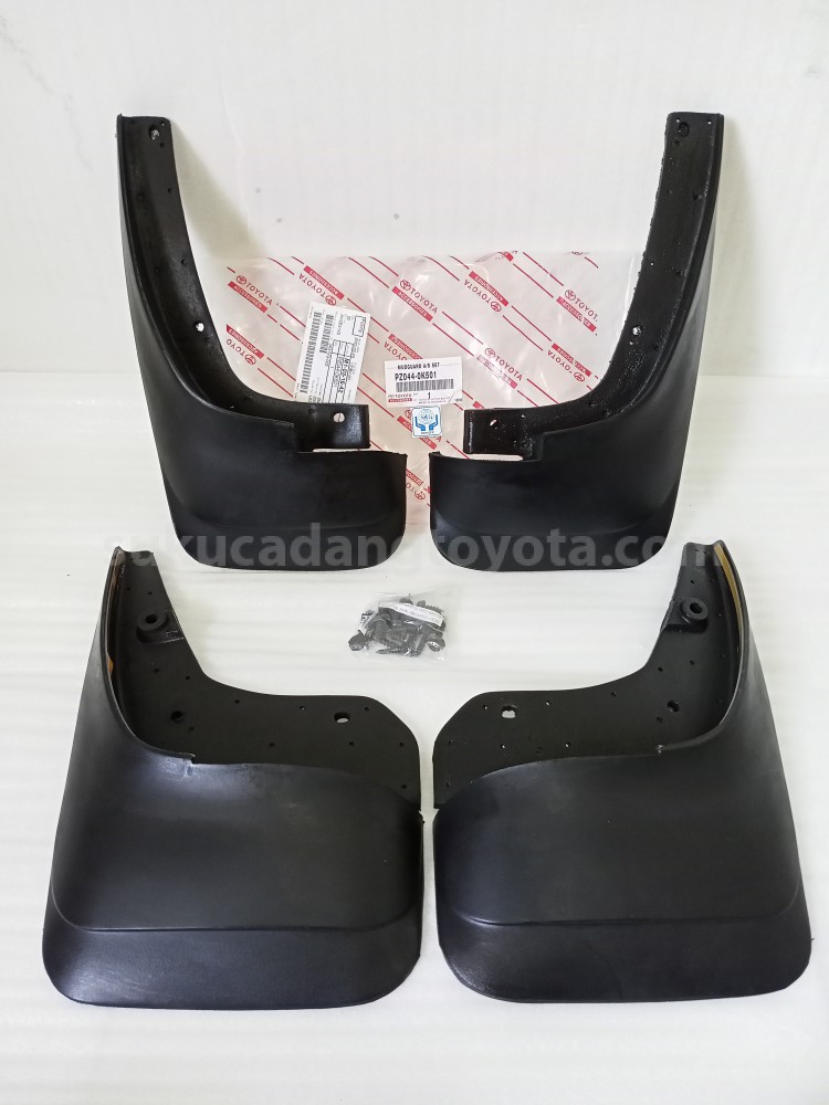 PZ0440K501 MUDGUARD A/S SET - TOYOTA