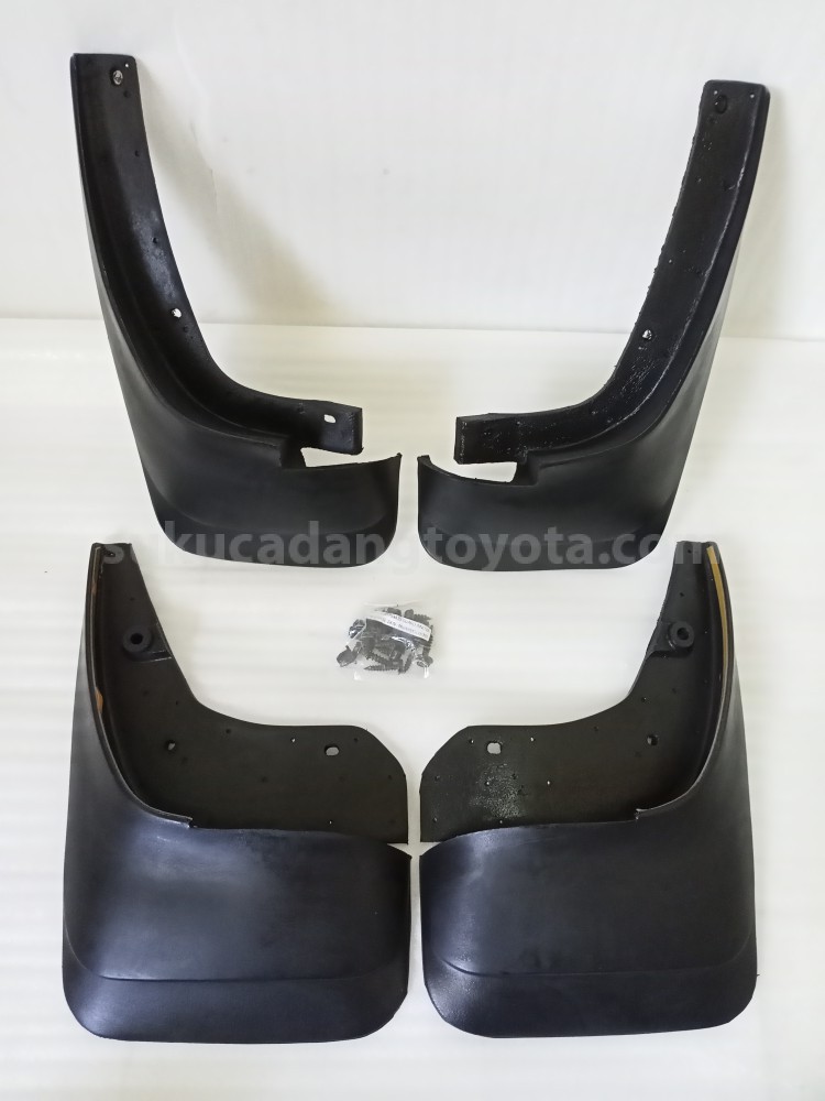 PZ0440K501 MUDGUARD A/S SET - TOYOTA