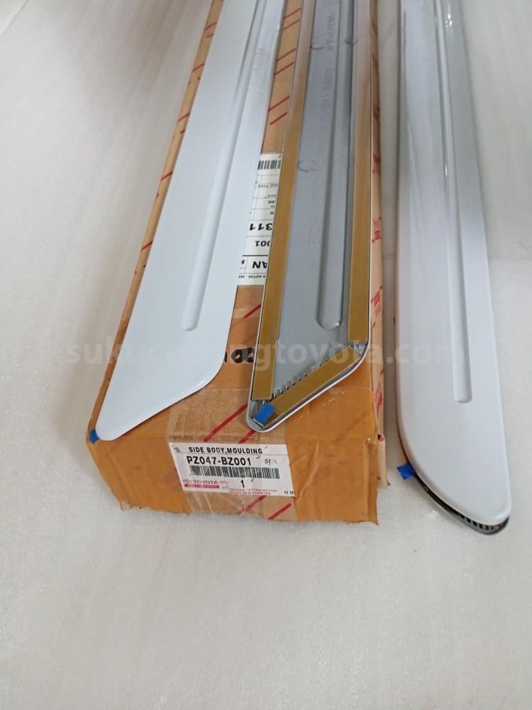 PZ047BZ001 SIDE BODY,MOULDING - TOYOTA