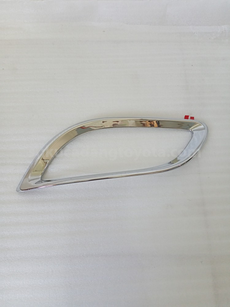 PZ0490D552 FOG LAMP GARNISH,LH - TOYOTA