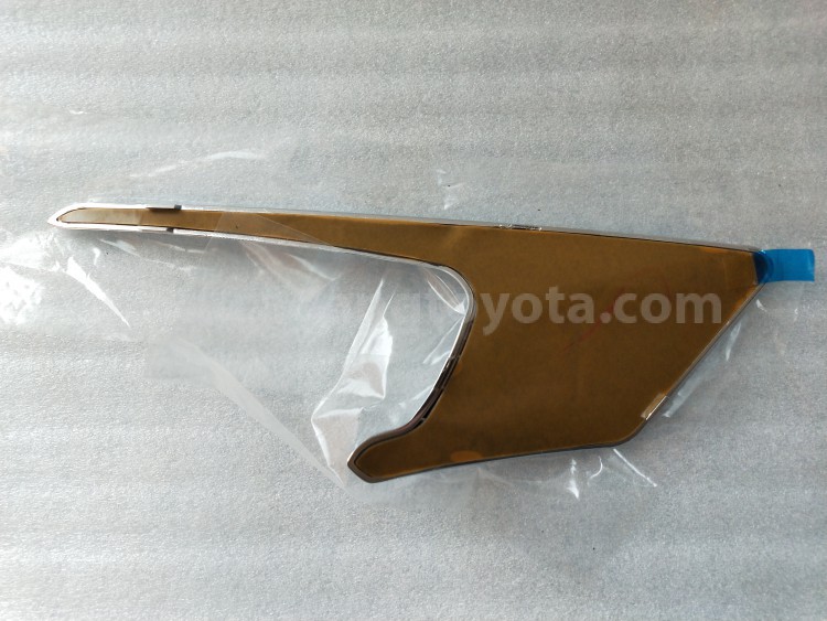 PZ049BZ557 FOGLAMP GARNISH, RH - TOYOTA