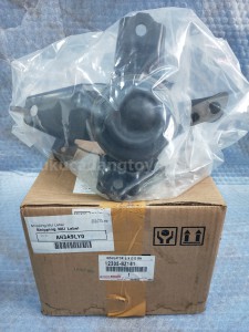 12305BZ161 INSULATOR S/A E/G RH - TOYOTA