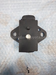 1236130100 INSULATOR, ENGINE - TOYOTA