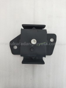 12361BZ162 INSULATOR E/G MTG RH - TOYOTA