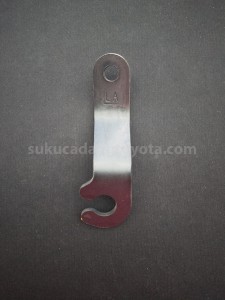 17772BZ030 BRACKET AIR PIPE1 LH - TOYOTA