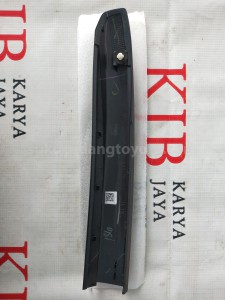 63401BZ020 COVER SA RF RACK FR RH - TOYOTA
