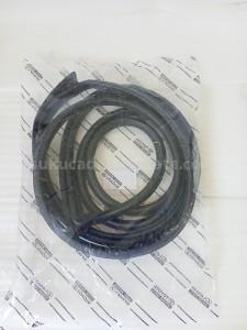 67862BZ011 WEATHERSTRIP,FR,LH - TOYOTA