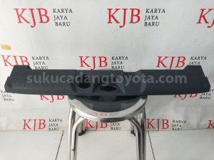 67935BZ120C0 PLATE, BACK DR SCUFF - TOYOTA