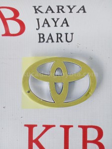 75311BZ080 EMBLEM,RAD GRILLE - TOYOTA