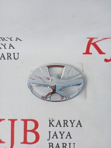 75311BZ210 EMBLEM RAD GRILLE - TOYOTA