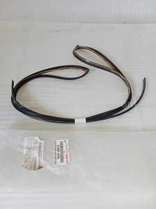 755310D010 MOULDING,WINDSHIELD, - TOYOTA
