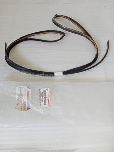 755310D010 MOULDING,WINDSHIELD, - TOYOTA