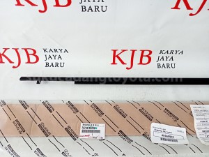 757200K030 MOULDING AS FR DR LH - TOYOTA