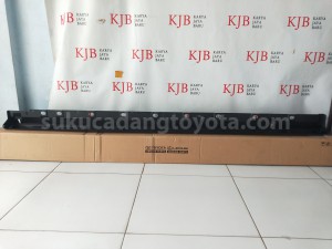 75852BZ480 MOULDING ROCK PNL LH - TOYOTA