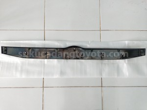 76802BZ390 GARNISH SA BCK DR LW - TOYOTA