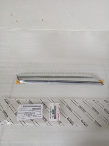 76812BZ060 GARNISH BACK DR OUT2 - TOYOTA