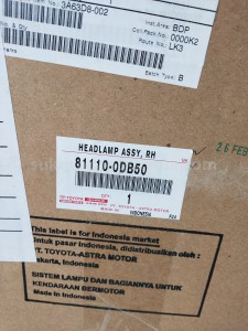 811100DB50 HEADLAMP ASSY, RH - TOYOTA
