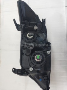 811100K460 HEADLAMP ASSY, RH - TOYOTA