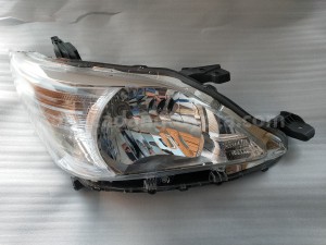 811100K520 HEADLAMP ASSY, RH - TOYOTA