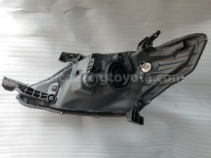 811100K520 HEADLAMP ASSY, RH - TOYOTA