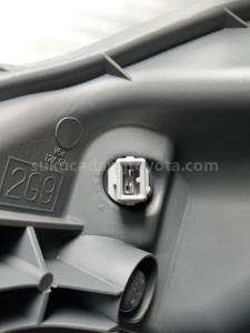 811100K520 HEADLAMP ASSY, RH - TOYOTA