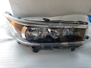 811100K580 HEADLAMP ASSY, RH - TOYOTA