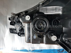 811100K652 HEADLAMP ASSY, RH - TOYOTA