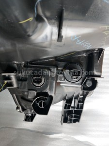 811100K652 HEADLAMP ASSY, RH - TOYOTA