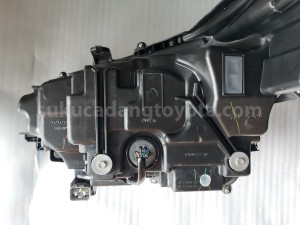 811100KL50 HEADLAMP ASSY, RH - TOYOTA