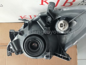 81110BZ010 HEADLAMP, ASSY, RH - TOYOTA