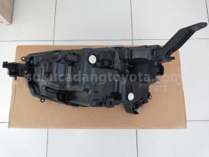 81110BZ880 HEADLAMP ASSY, RH - TOYOTA