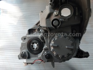 81130BZ200 HOUSING AS H/LAMP RH - TOYOTA