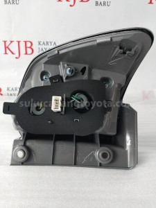 815500K190 LAMP ASSY, RR COMBIN - TOYOTA
