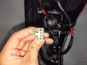 81550BZ350 LAMP A/S RR COMBI RH - TOYOTA