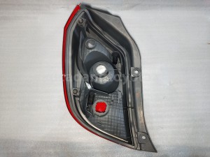 81551BZ150 LENS&BODY RR COMBI R - TOYOTA