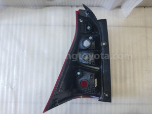 81551BZ250 LENS&BODY RR COMBI R - TOYOTA