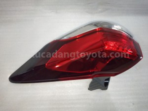 81551BZ320 LENS&BODY RR COMBI R - TOYOTA