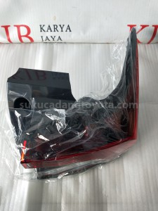 81551BZ470 LENS&BODY RR COMBI R - TOYOTA