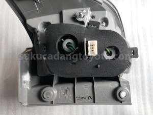 815600K200 LAMP ASSY, RR COMBIN - TOYOTA