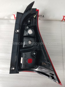 81561BZ250 LENS&BODY RR COMBI L - TOYOTA
