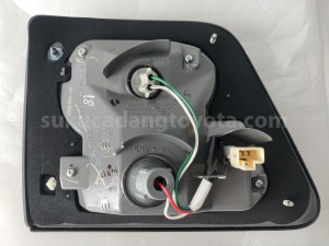 815800K030 LAMP ASSY, RR, RH - TOYOTA
