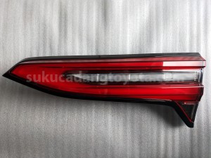 815800K210 LAMP ASSY, RR, RH - TOYOTA