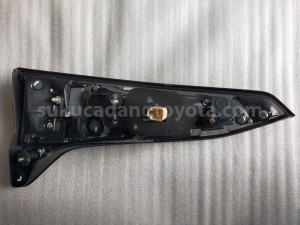 815800K210 LAMP ASSY, RR, RH - TOYOTA