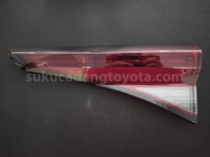 81580BZ160 LAMP ASSY, RR, RH - TOYOTA