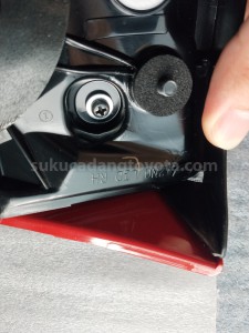 815810K050 LENS&BODY RR LAMP RH - TOYOTA
