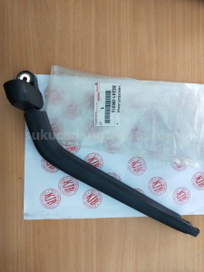 852410K010 ARM, RR WIPER - TOYOTA