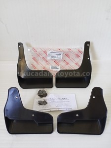 P5389BZA0B MUDGUARD, SET (1.5 VLZ) - TOYOTA