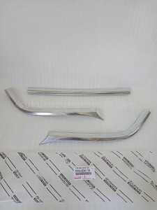 P5404BZA01TM LWR GRILE GRNISH SET - TOYOTA