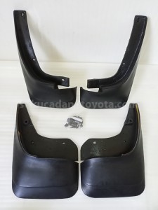 PZ0440K501 MUDGUARD A/S SET - TOYOTA
