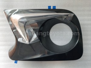 PZ049BZ556 FOG LAMP GRNSH G,LH - TOYOTA